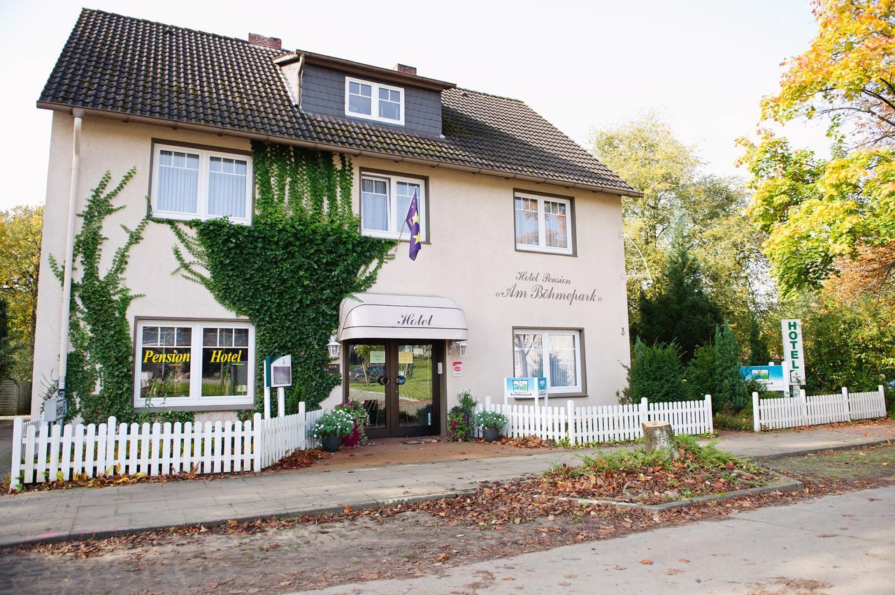 Hotel-Pension Am Böhmepark Soltau Exterior foto